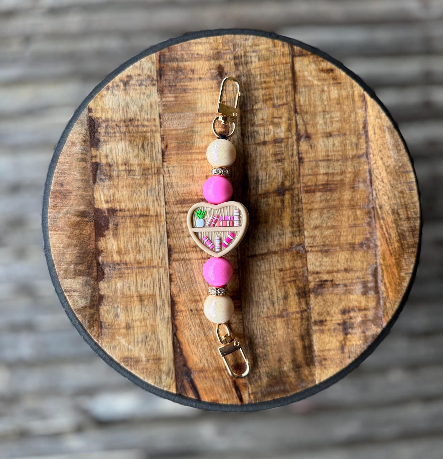 Heart Bookshelf E-Reader Strap