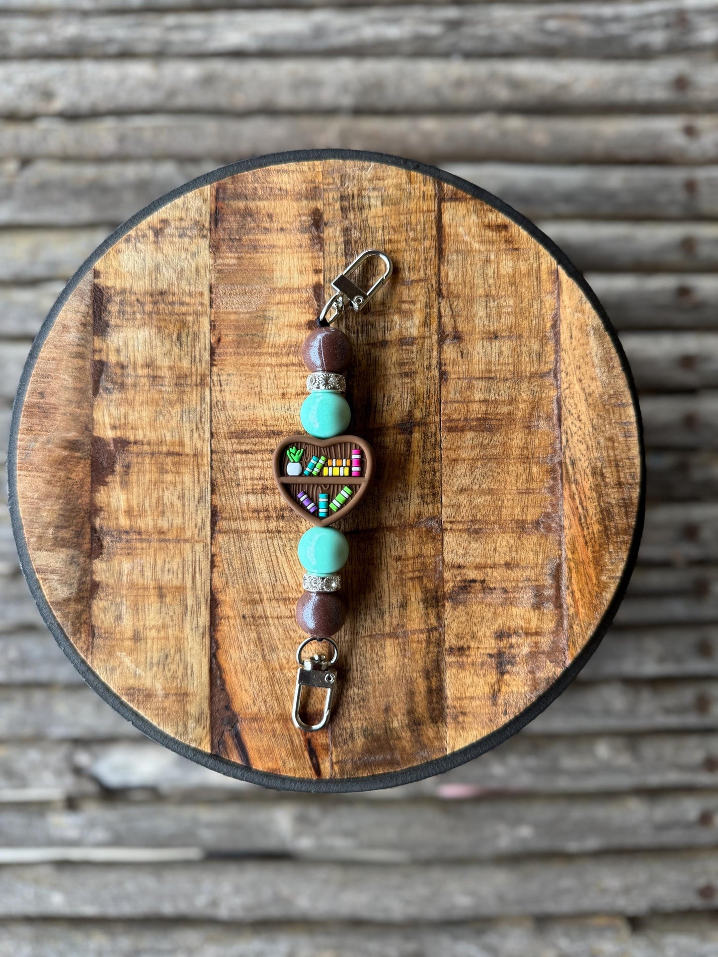 Heart Bookshelf E-Reader Strap